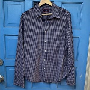 UNTUCKit Navy and White Checkered Button Down Shirt